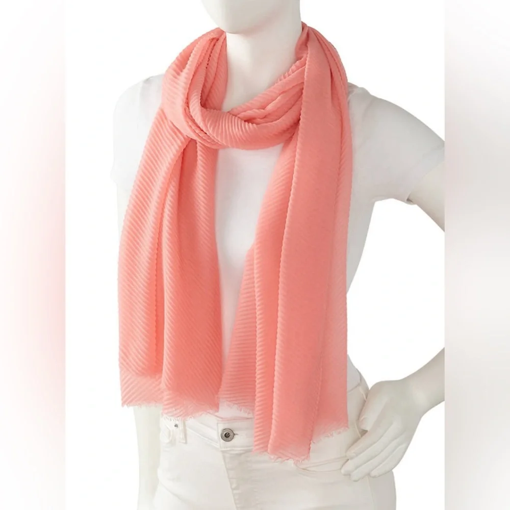 Vince Camuto description available